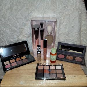 Deluxe Makeup Bundle